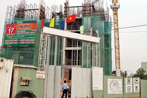 Nghịch lý cung - cầu thị trường bất động sản TP. HCM